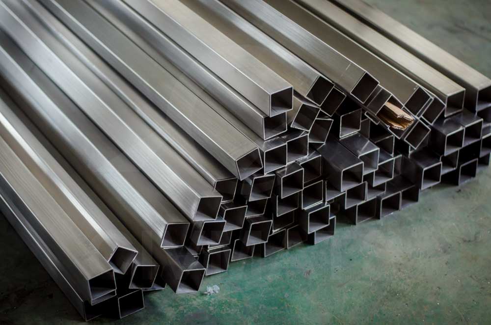China stainless steel square pipes & tubes supplier