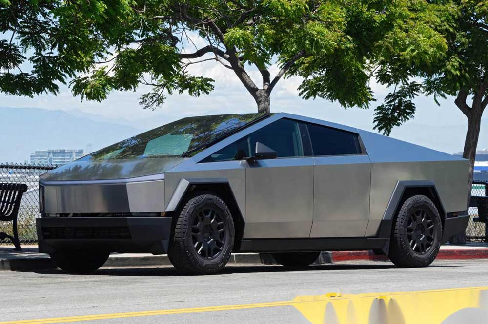 Tesla's Cybertruck Made from Stainless Steel