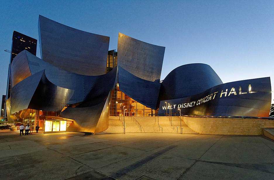 The Exterior of Music Center's Walt Disney Concert Hall (Me gusta L.A. 2025)