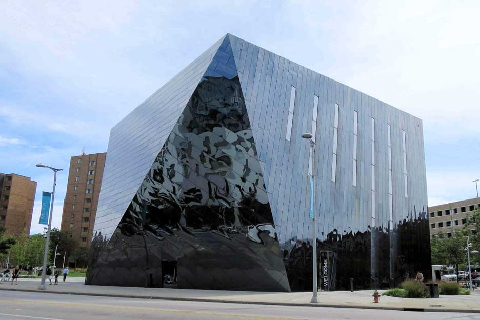 The Four-story, Six-facet Museum of Contemporary Art Cleveland (Tripadvisor 2015)