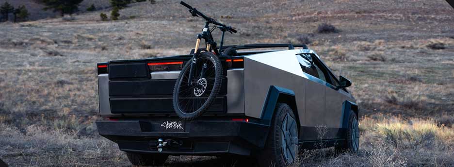 Cybertruck: A Pickup Truck Made out of Stainless Steel (TESLA 2025)