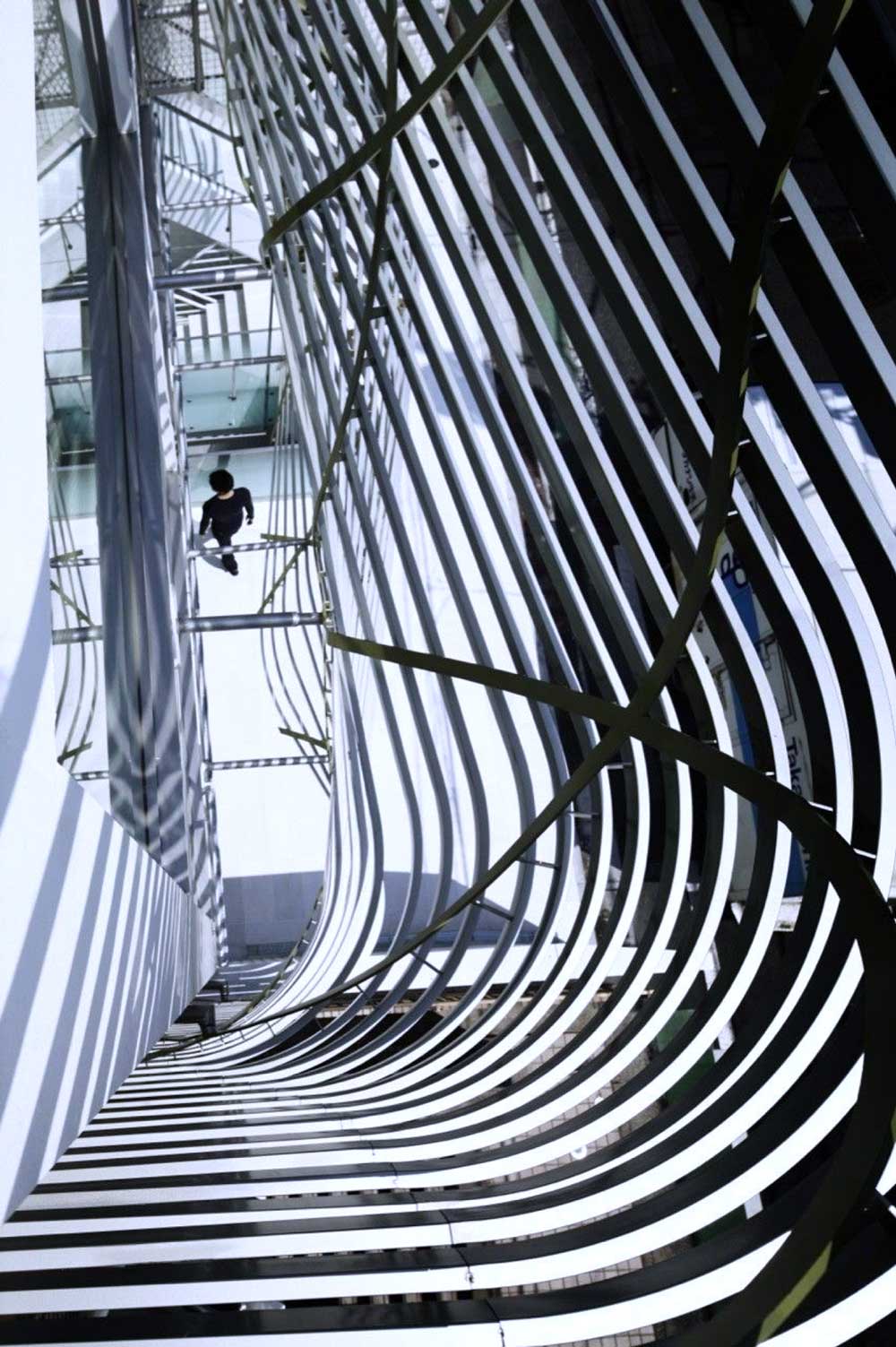 The Billowing Structure of the Dear Jingumae Building at the Interior (Arch2O 2025)