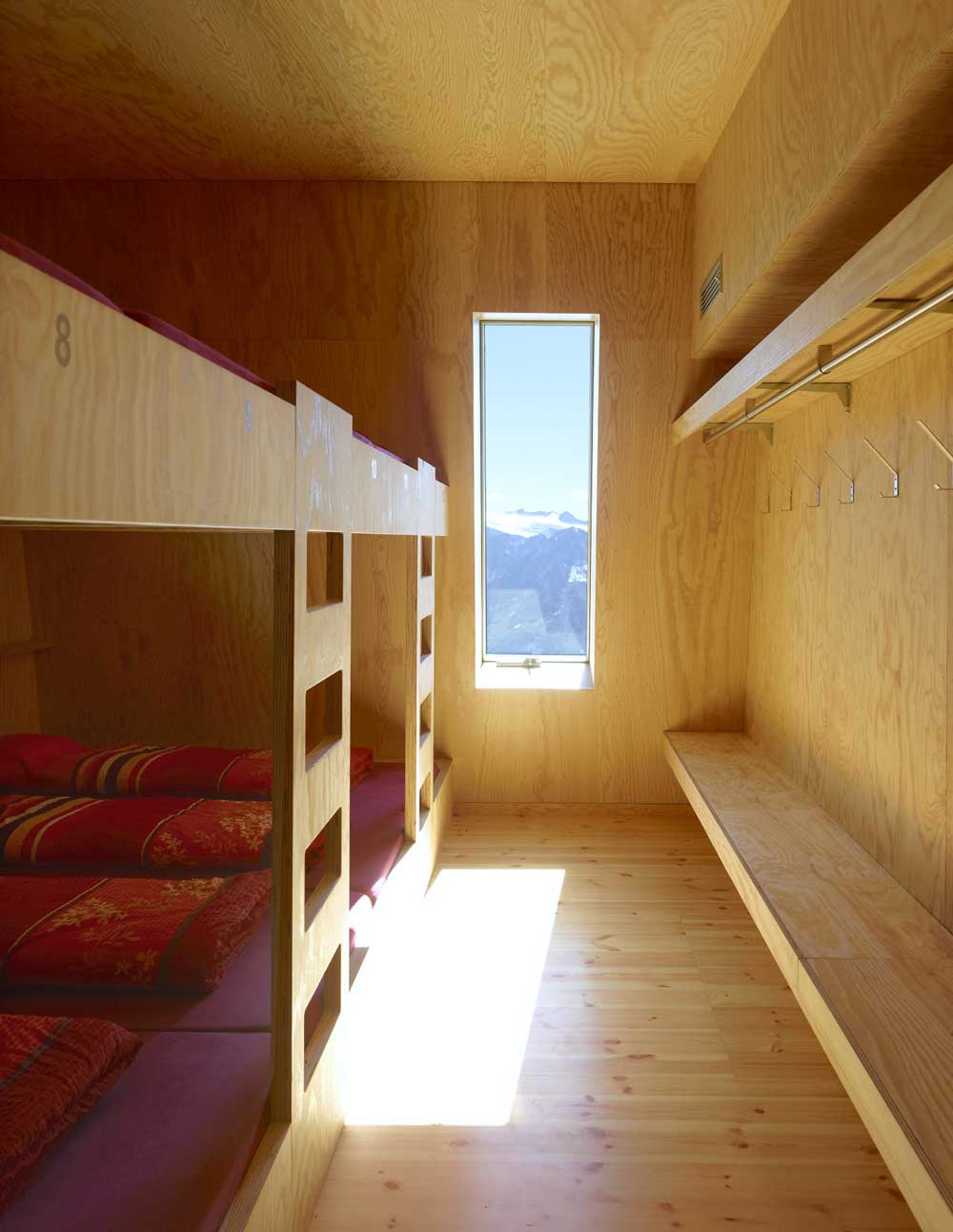 The Beds of the New Tracuit Mountain Hut (Image by Thomas Jantscher)