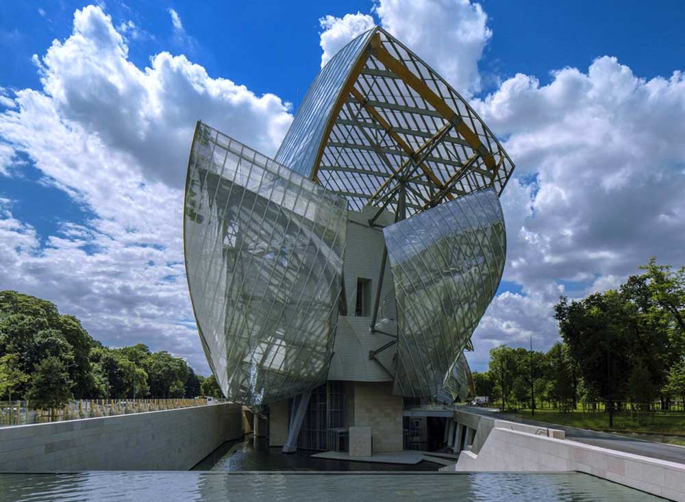 Foundation Louis Vuitton Looks Like a magnificent vessel (Image Courtesy of Arch2O)
