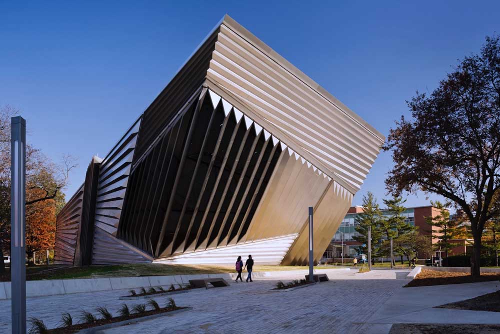 The Unique Design of Eli & Edythe Broad Art Museum (Photo Courtesy of Paul Warchol & ArchDaily 2012)