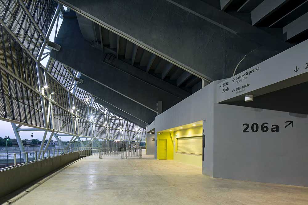 Grade 444 Stainless Steel Applied to the Façade of Castelão Arena and Beyond (Photo Courtesy of Leonardo Finotti & Domusweb 2014)
