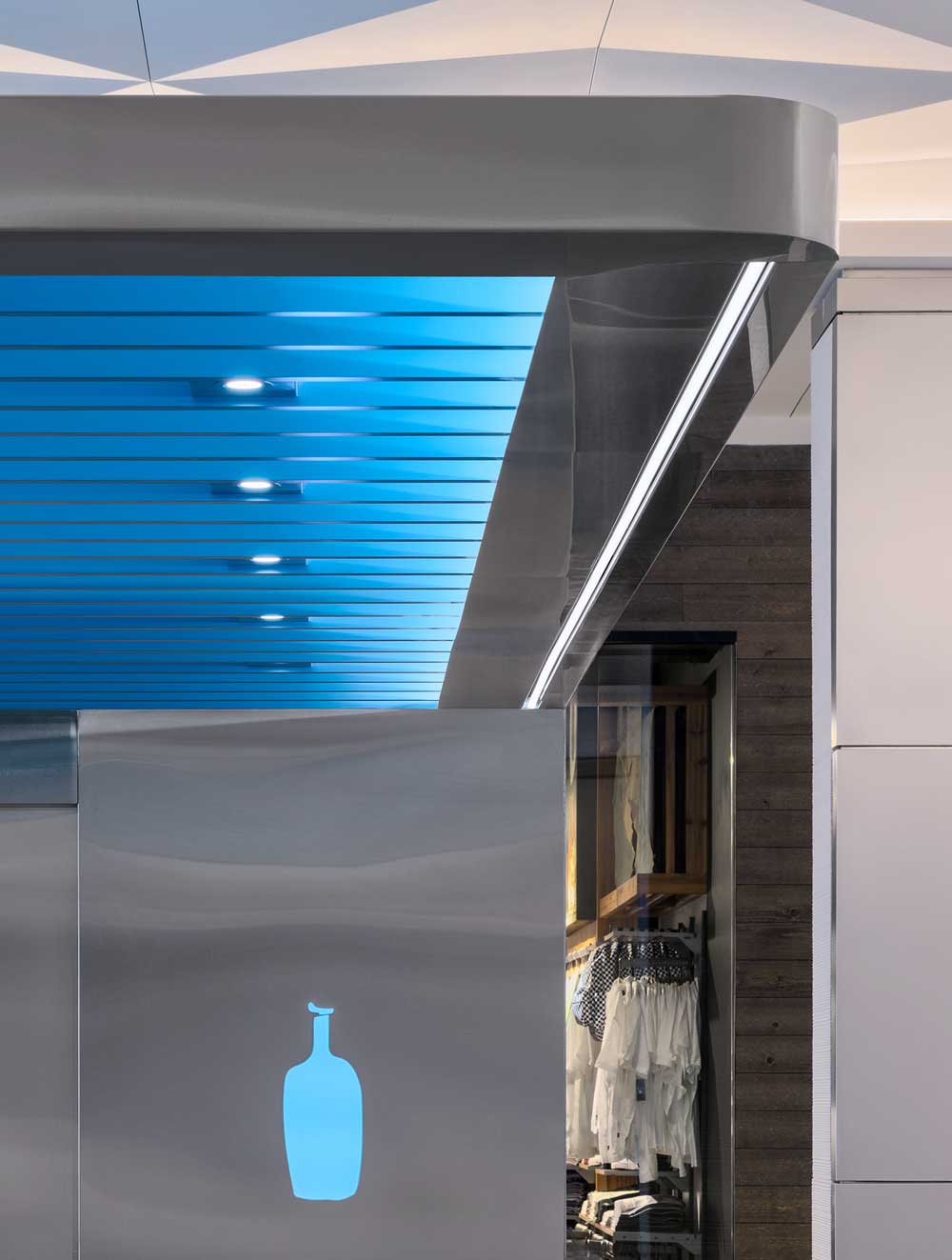 Stainless Steel Materials Applied in Blue Bottle Coffee’s First Kiosk (Photo Courtesy of I IN 2025)